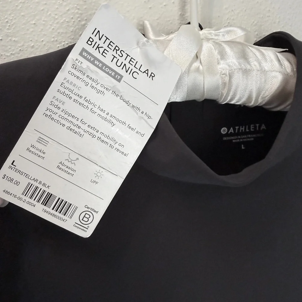 Athleta Interstellar Bike Tunic in Black NWT - Picture 3 of 6